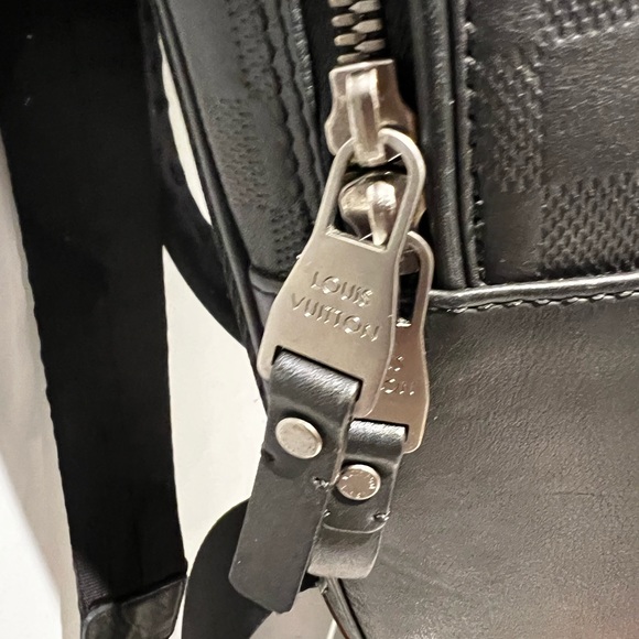 Louis Vuitton Michael Backpack - Picture 4 of 6